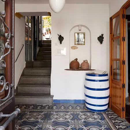 Meson La Hospederia Bed & Breakfast *